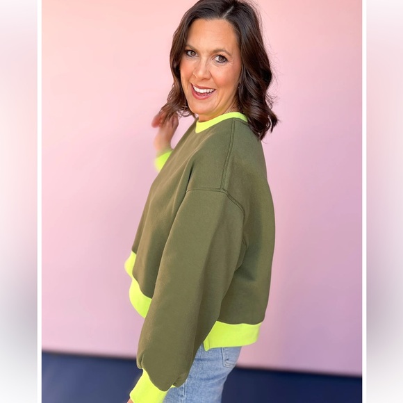 NWT COLOR-BLOCK SWEATSHIRT BUBBLE SLEEVE CREW NECK PULLOVER OLIVE AND LIME - Picture 2 of 3